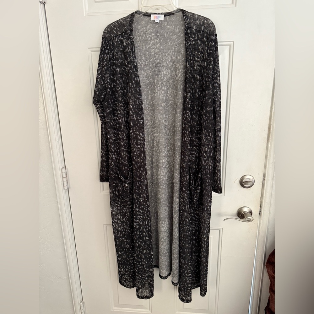 luLaRoe Duster size XL fit up to 2x-3X very stretchy